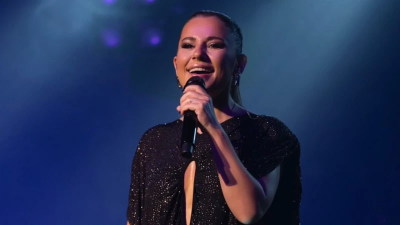 Merdivenden Düşerek Yaralanmıştı! Merve Özbey’den Hastane Paylaşımı!