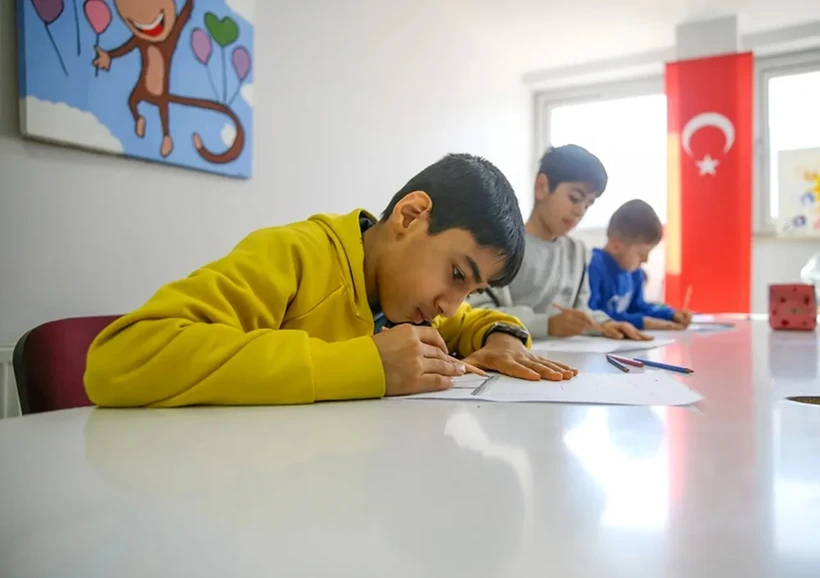 Öğrenciler İlk Ara Tatil İçin Geri Sayımda! 9 Gün Tatil Yapacaklar!