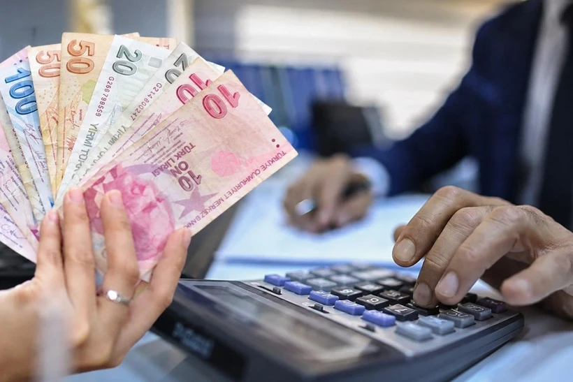 Memur ve Emeklilerin Gözü Ocak 2027 Zammında!