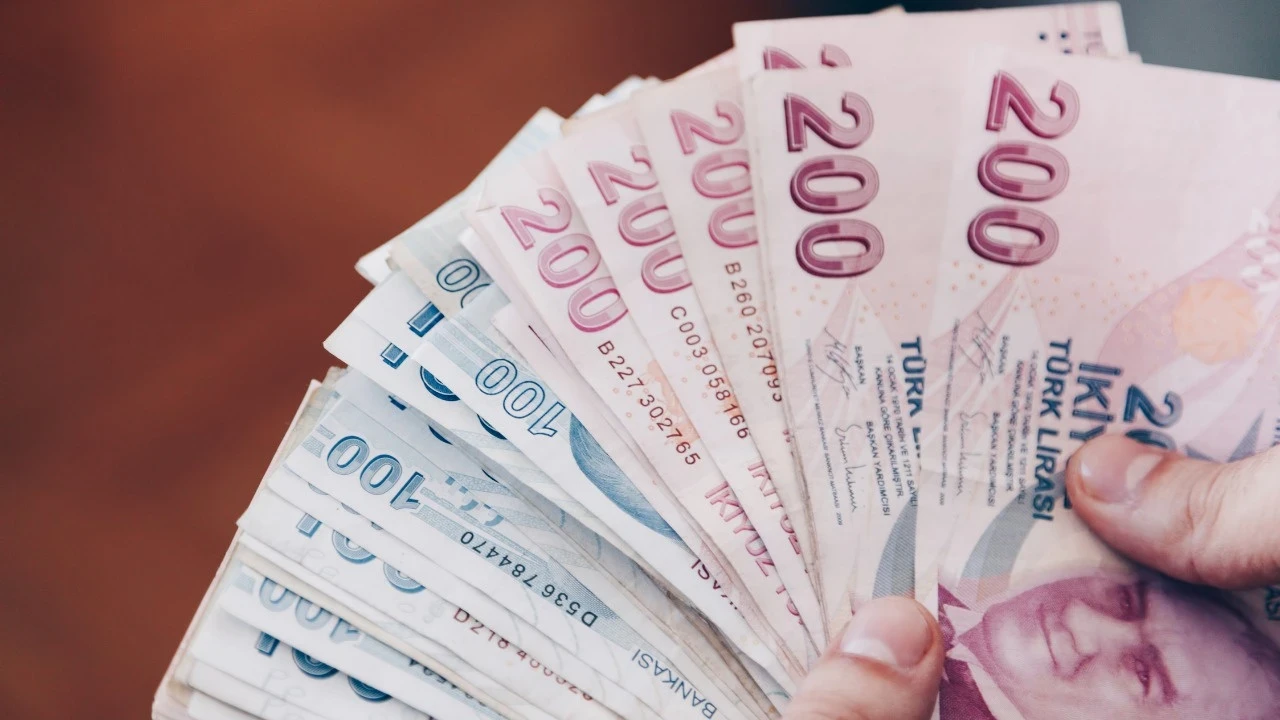 Üniversite Öğrencilerine 20 Bin TL Burs Desteği!