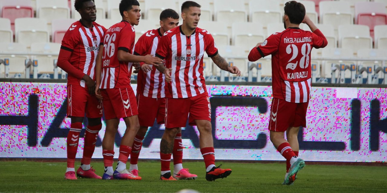 Sivasspor şeytanın bacağını kırdı: 4-1