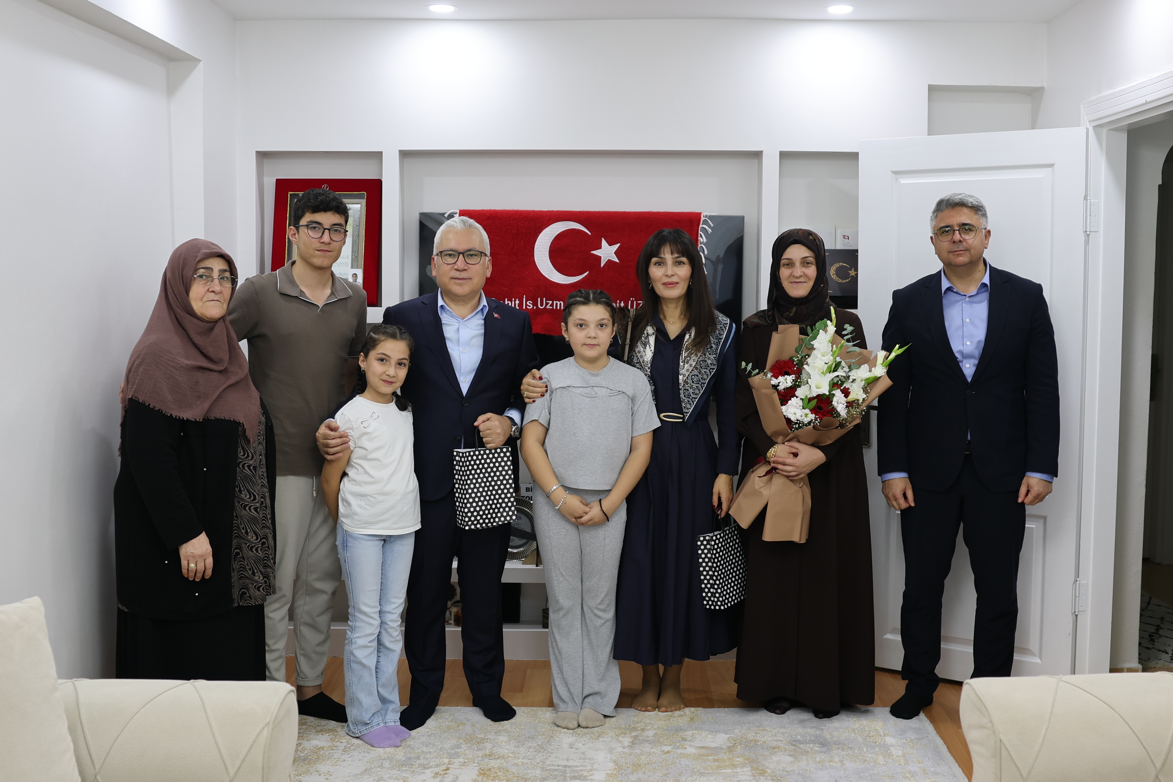 Sivas Valisi Şimşek'ten anlamlı ziyaret