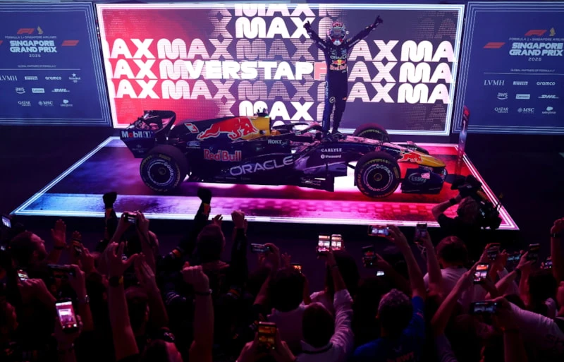Formula 1 Singapur Grand Prix’sinde Zafer Max Verstappen’in!