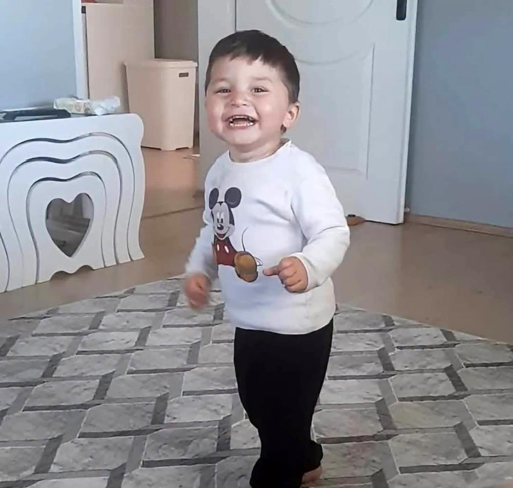 Havuza Düşen 2 Yaşındaki Hasan İsmail Hayatını Kaybetti!