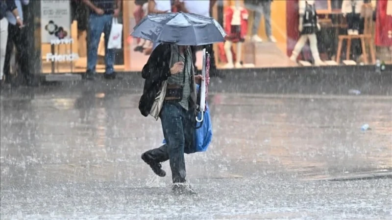 Meteoroloji'den 16 İl İçin Sarı Kodlu Uyarı! Kuvvetli Yağış ve Fırtına Geliyor!