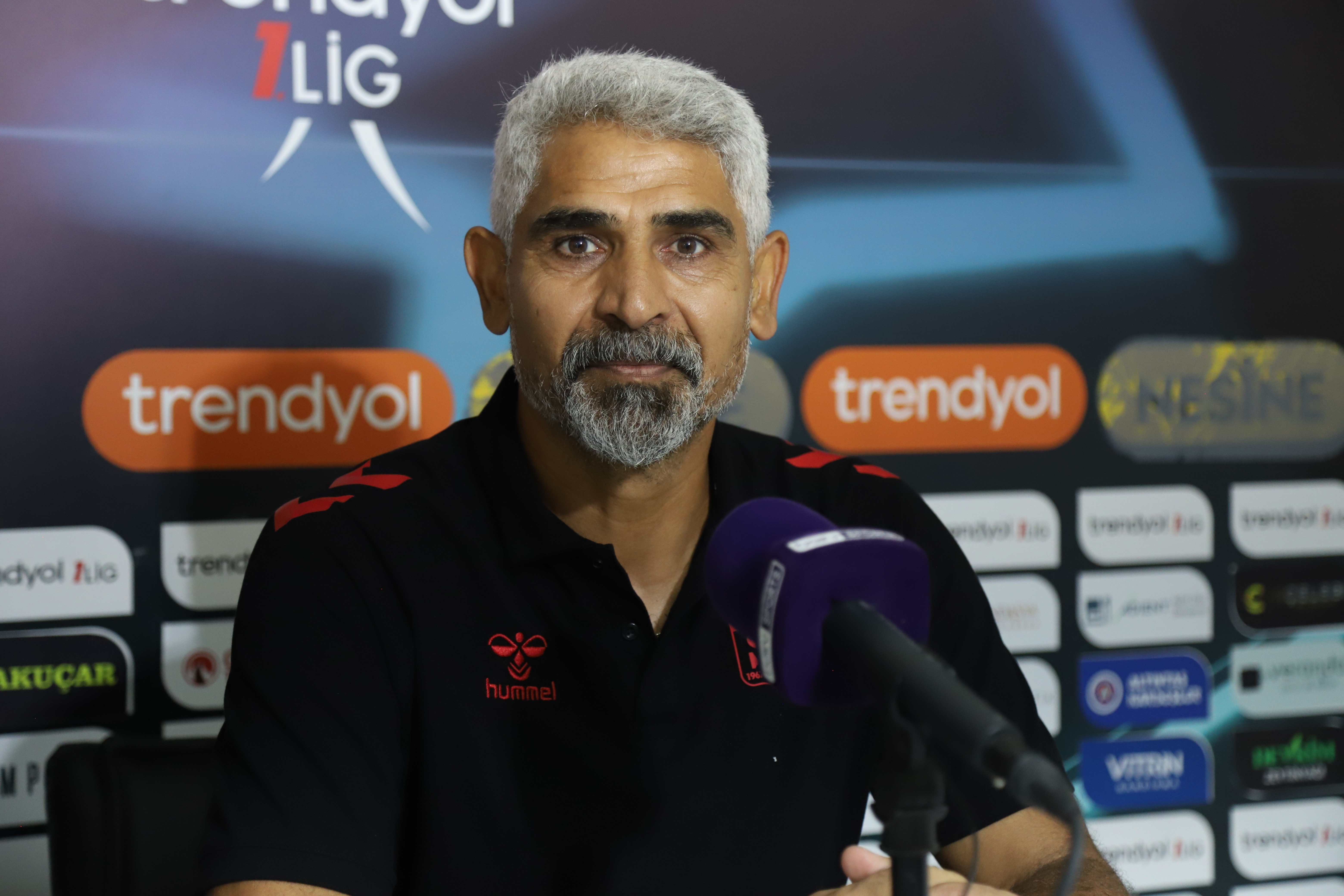 Sivasspor Teknik Direktörü Taşdemir’den 1 puan değerlendirmesi