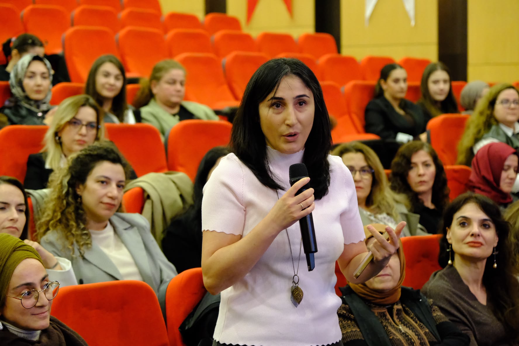 SCÜ’de kadınların gücü için buluşma