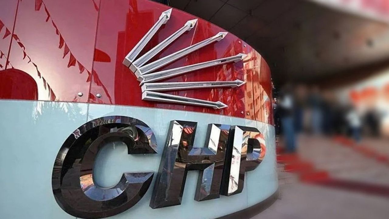 CHP’de 48 isim ihraç edildi