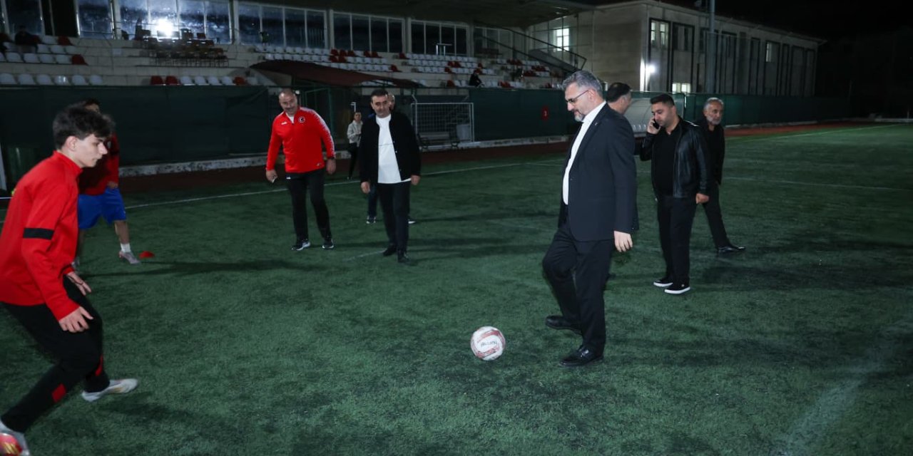 Tanrıverdi’den sporculara destek