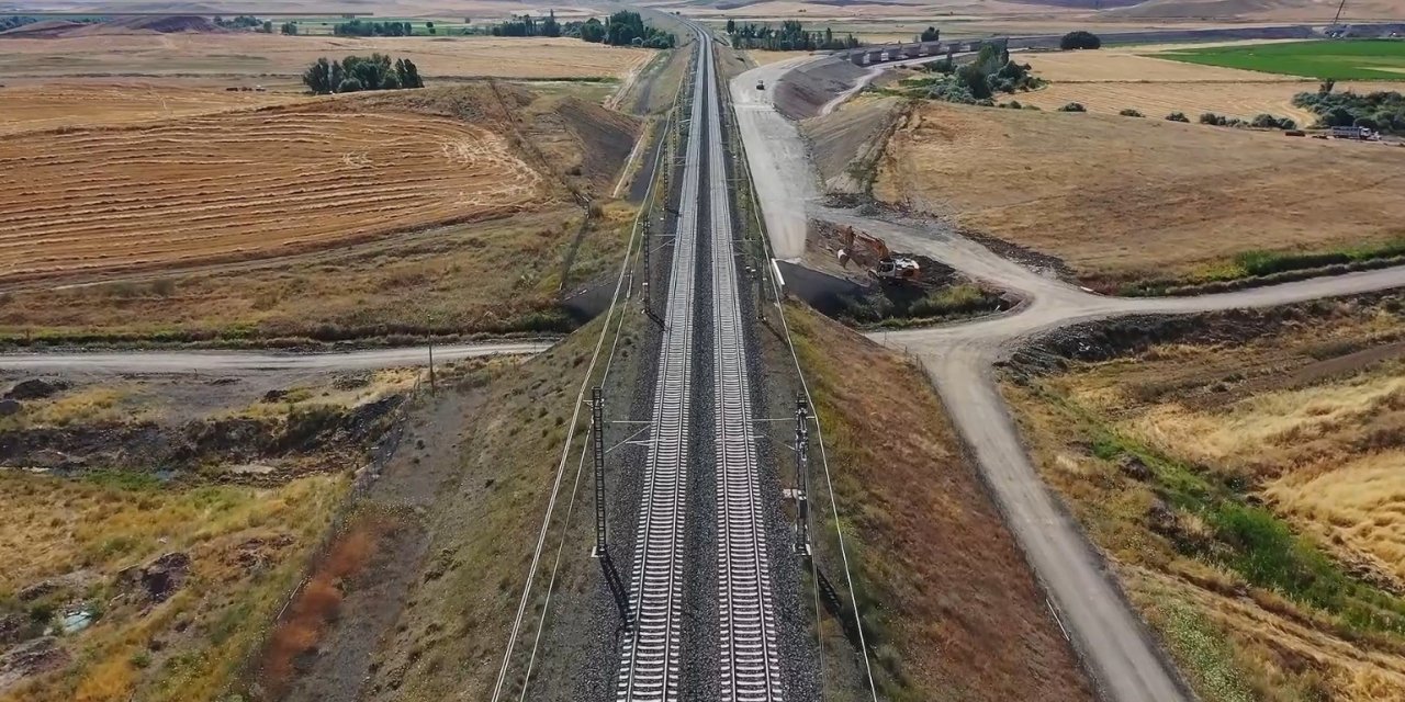 Sivas bağlantılı hızlı tren projesinde ilerleme yüzde 50’yi aştı