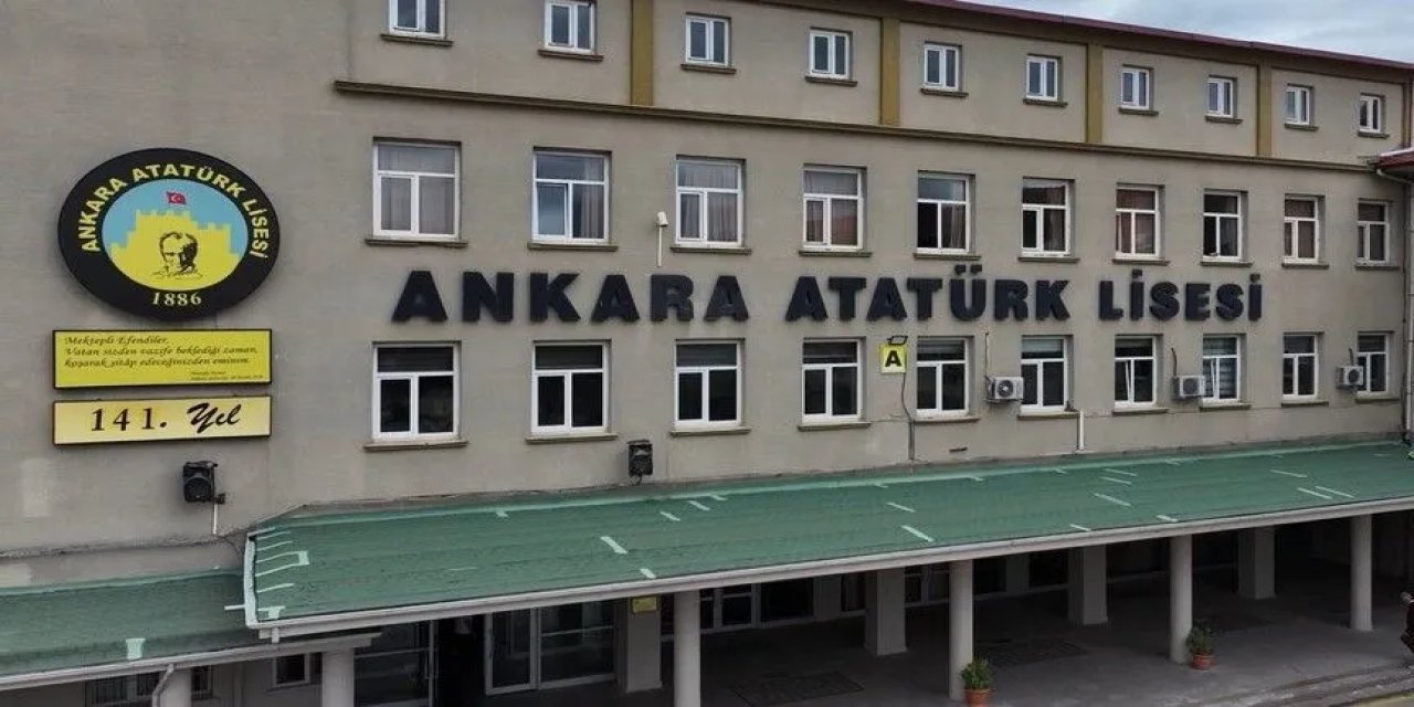 "Atatürk" adının verildiği ilk lise, 141 yıldır eğitim meşalesini taşıyor