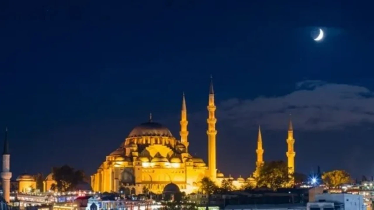 Kandil Tarihleri Belli Oldu! İşte 2026-2027 Dini Günler Takvimi!