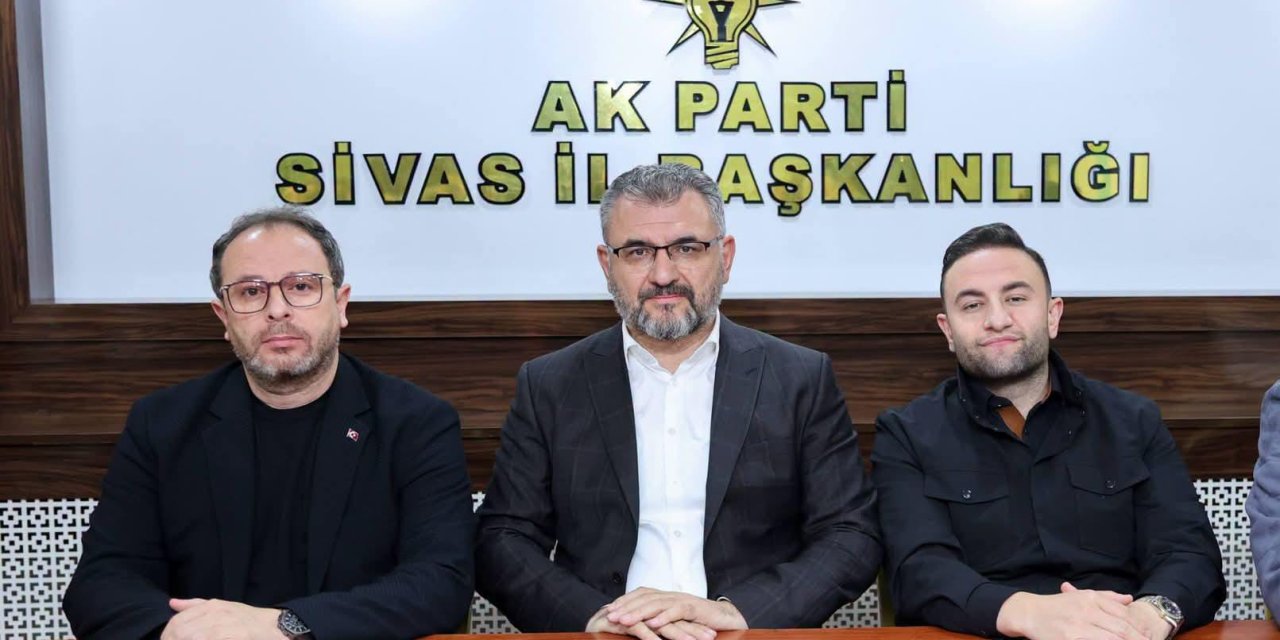 AK Parti Sivas’ta haftalık yönetim kurulu toplantısı yapıldı