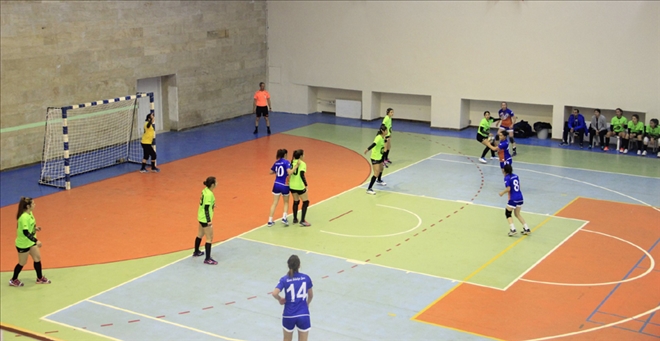 Bayanlardan farklı galibiyet