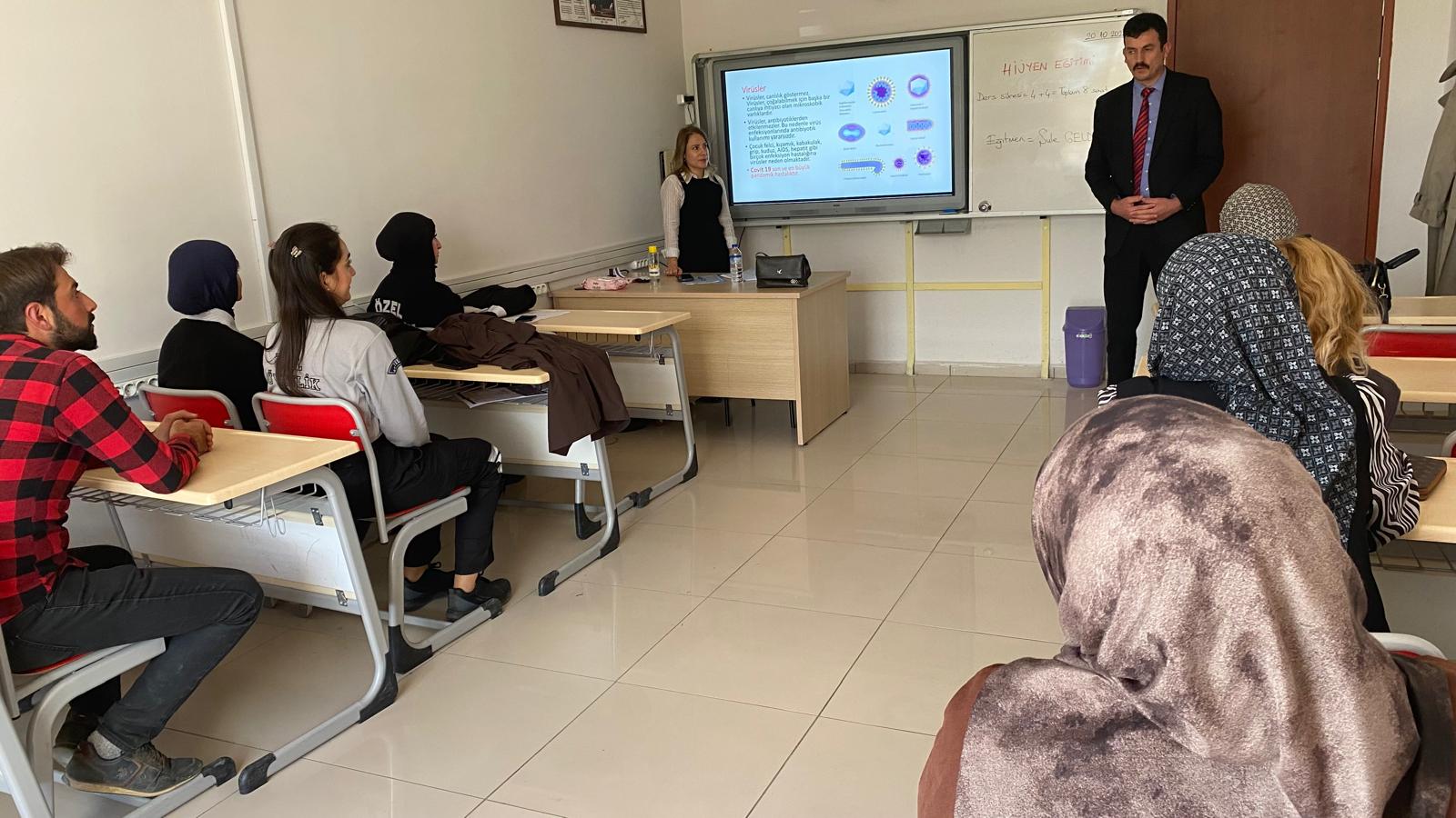 Ulaş’ta okul personeline hijyen eğitimi