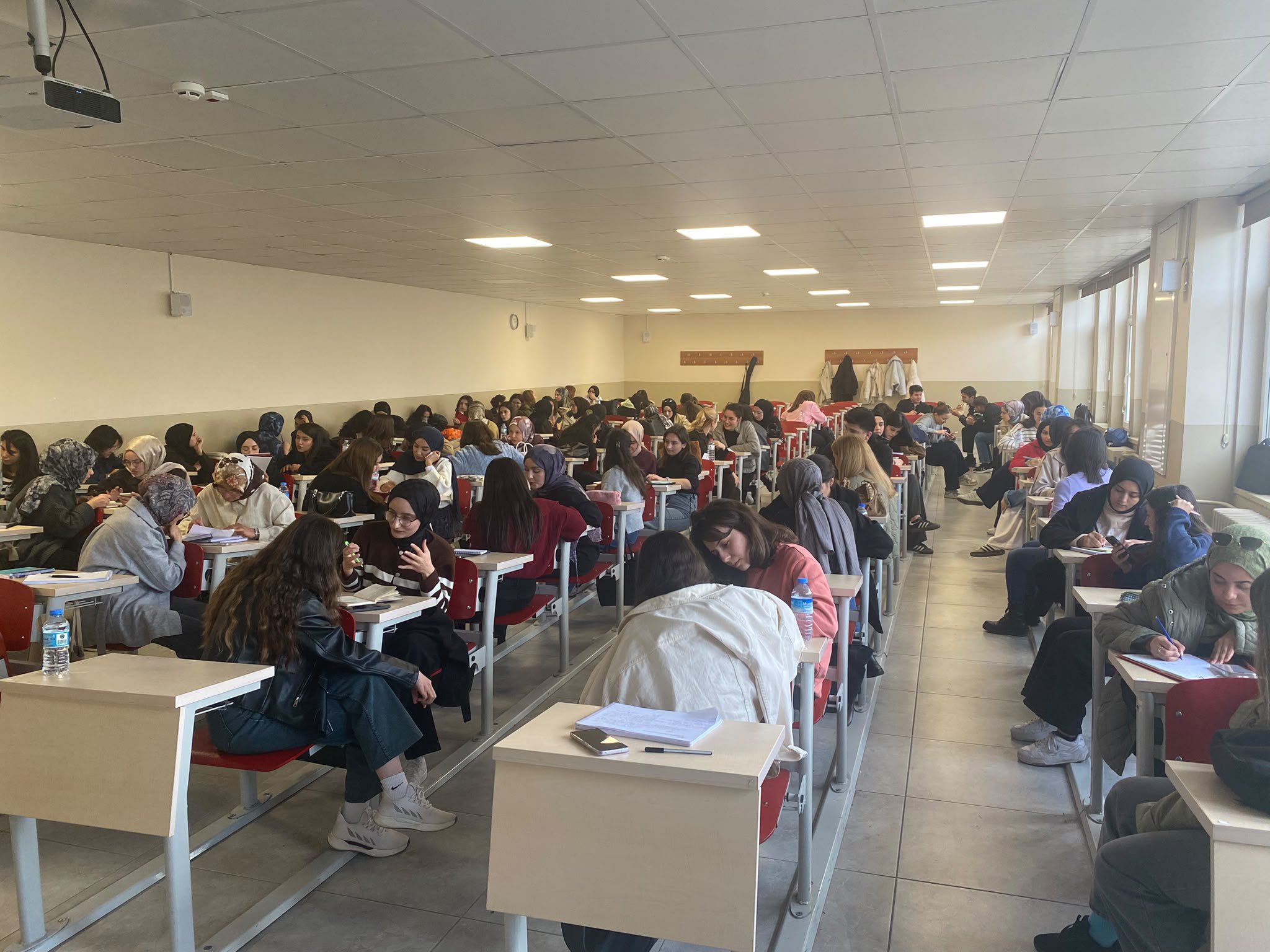 Sivas’ta sosyal hizmet öğrencilerine raporlama eğitimi
