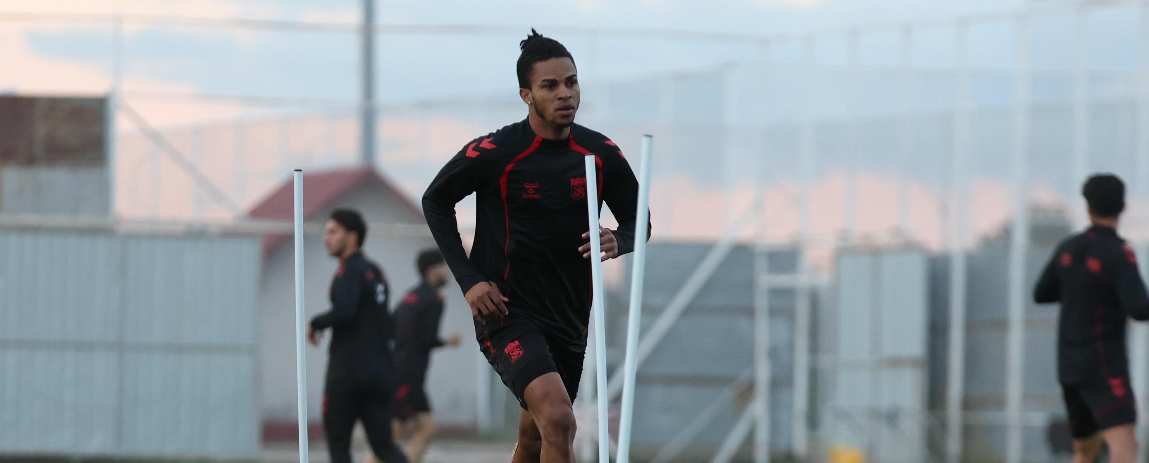 Sivasspor’da çifte kırmızı kart şoku