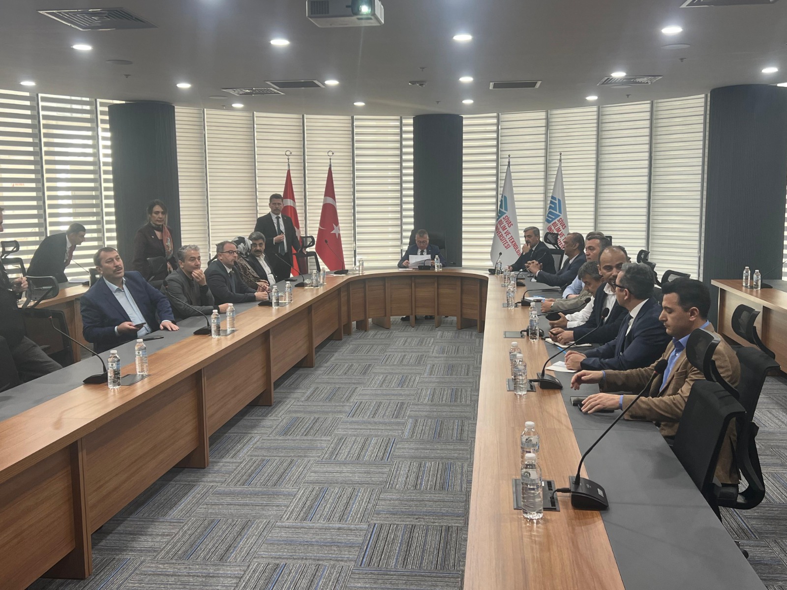 SBTÜ’de senato toplantısına Abdullah Güler katıldı