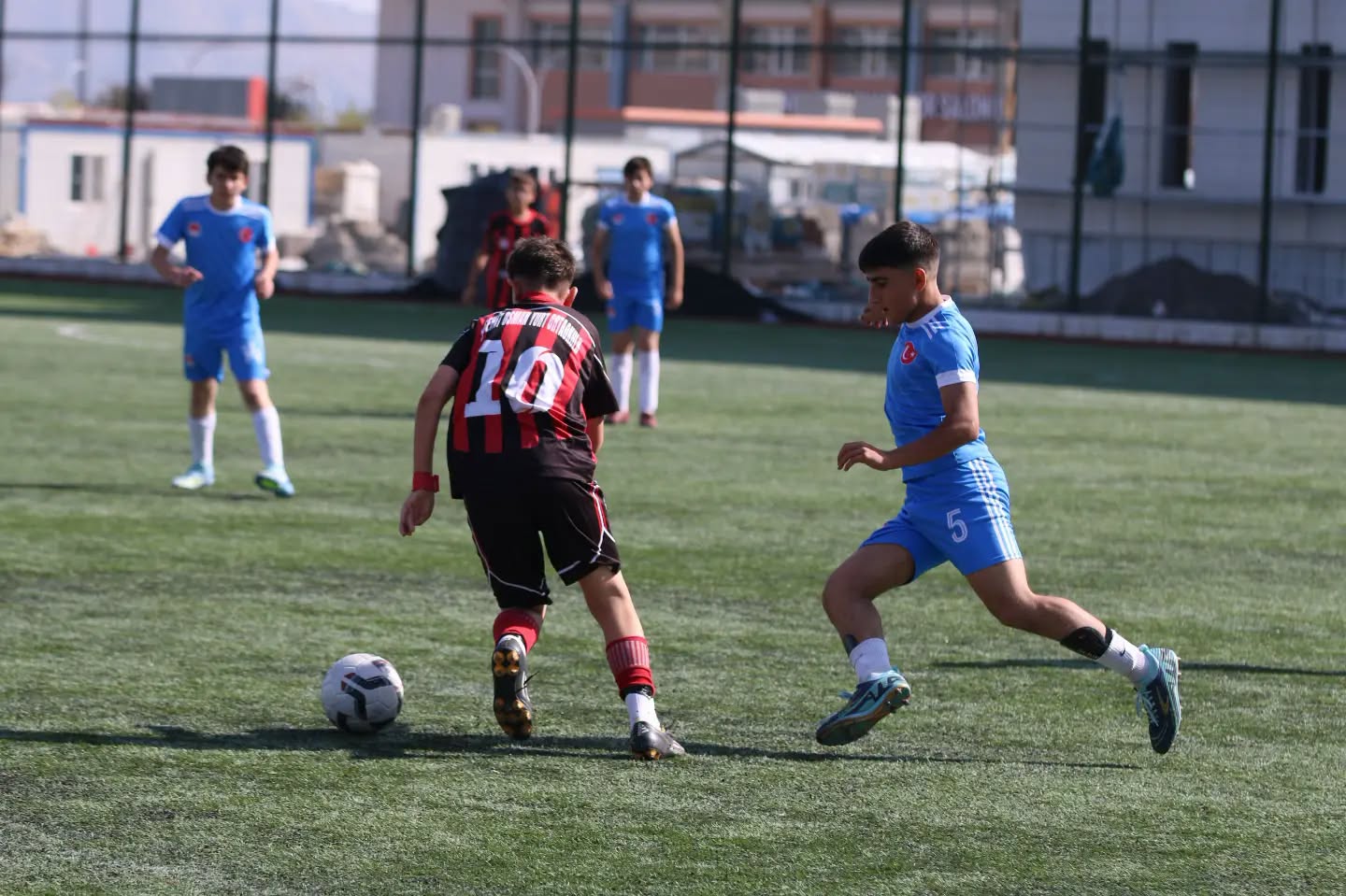 Sivas’ta yıldız kramponlar şampiyonluk için yarışıyor