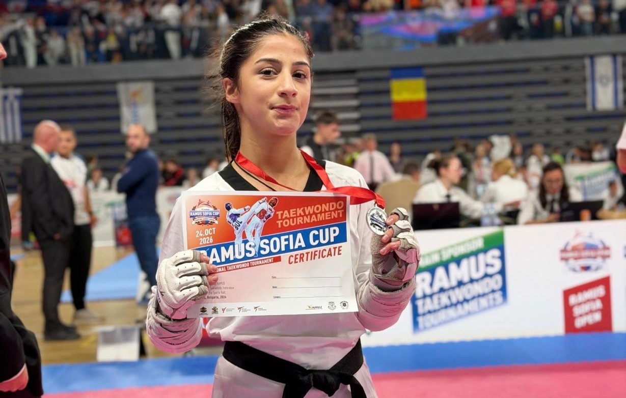Sivaslı Elif Su Gülbil’den Bulgaristan’da gümüş madalya!