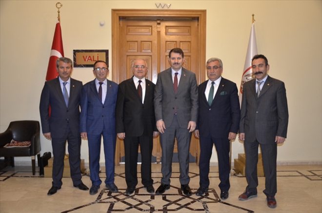 ?VALİ AYHAN, SİVAS İÇİN BİR ŞANSTIR?