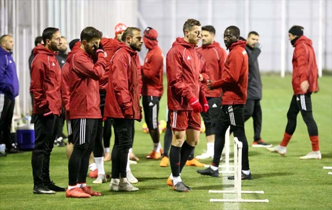 YİĞİDO TOPBAŞI YAPTI