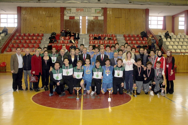 BAYANLAR ŞEYTANIN BACAĞINI KIRDI