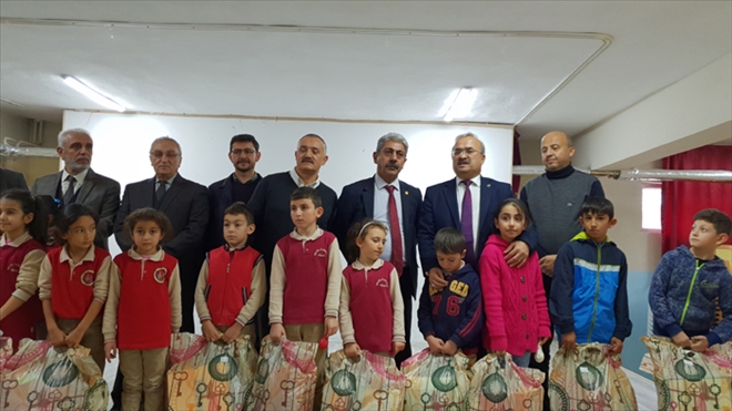 250 ÖĞRENCİYE GİYİM YARDIMI