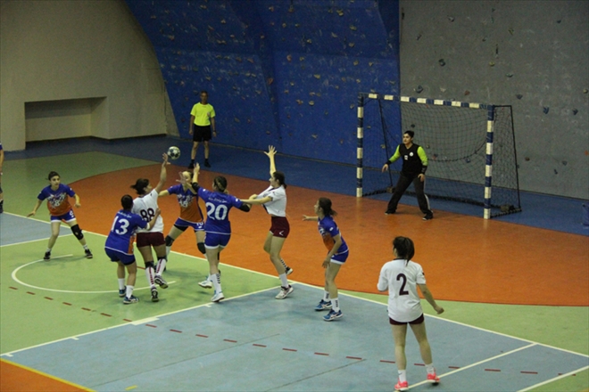 PERDE GALİBİYETLE KAPANDI