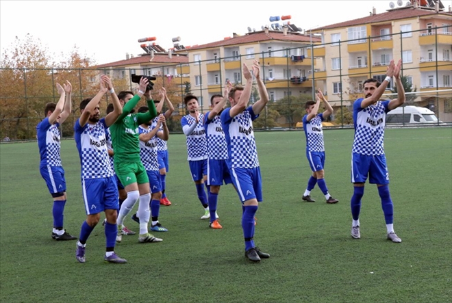 AHAT KÖMÜRLÜOĞLU: ?FUTBOLCULARIMA SONSUZ GÜVENİYORUM?