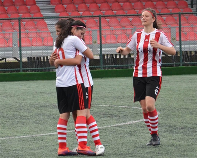 GAZİ LİSESİNİN ZİRVE TIRMANIŞI