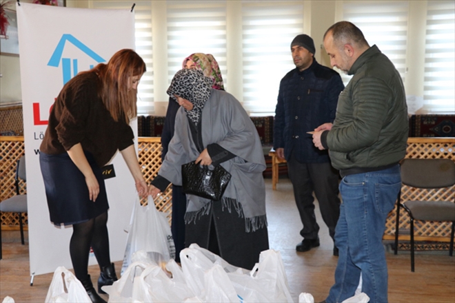 LÖSEV´DEN 26 AİLEYE GIDA YARDIMI