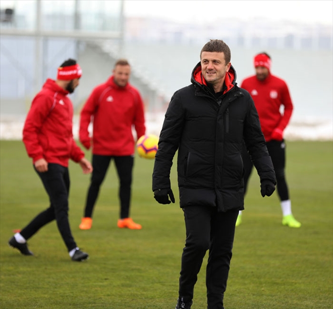 ?ÇIKIŞ İÇERİSİNDEYİZ?