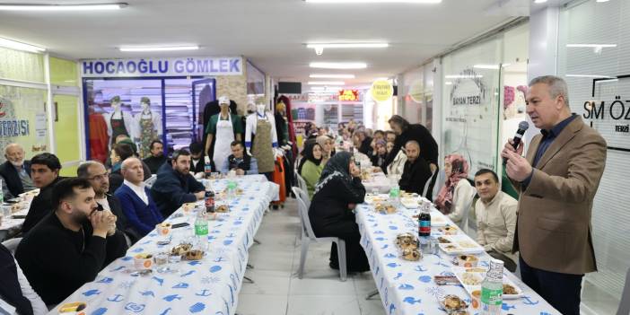 Başkan Uzun, Sirer Pasajı esnafıyla iftarda buluştu