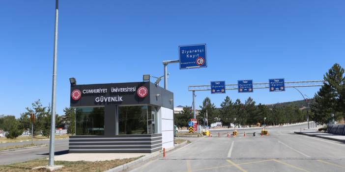 Sivas Cumhuriyet Üniversitesinde skandal: Kafe çalışanları güvenlik görevlisine saldırdı