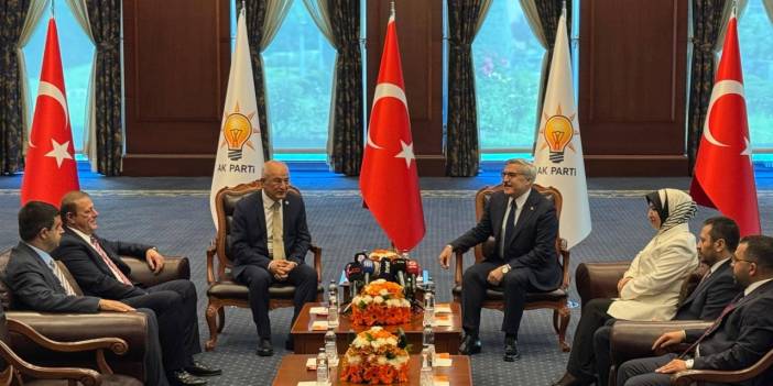 AK Parti CHP ile bayramlaştı: Sivaslı vekil de oradaydı