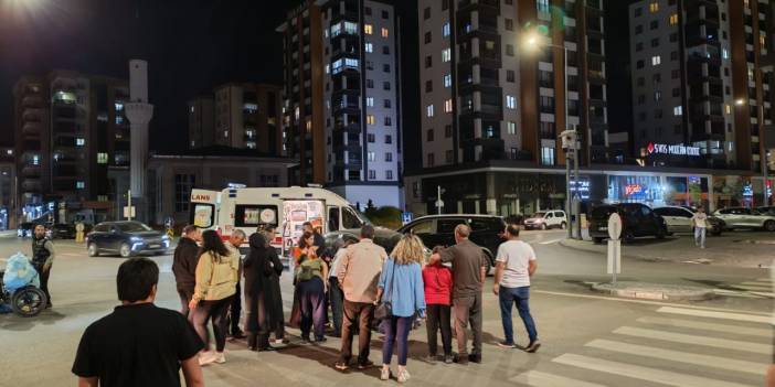Sivas'ta otomobil çarptığı motosikletli yaralandı