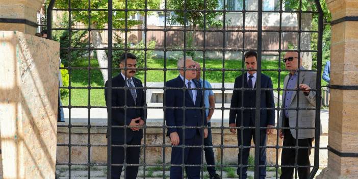 Kadı Burhaneddin’in türbesinde anlamlı ziyaret