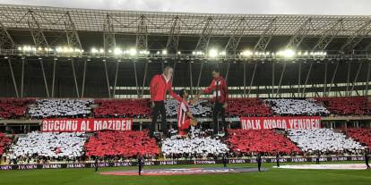 Sivasspor Taraftarlarından Harika Koreografi