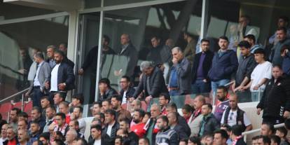 Sivasspor Taraftarı Yönetimi İstifaya Çağırdı