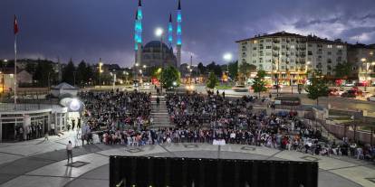Sivas'ta Açık Havada Sinema Keyfi