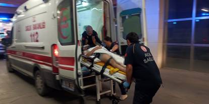 Kız arkadaşının babasını ve abisini vurdu