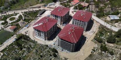 Sivas'ta Depremzedeler Evlerine Kavuşuyor