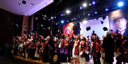 Sivas'ta Geleceğin Sağlıkçıları Kep Attı