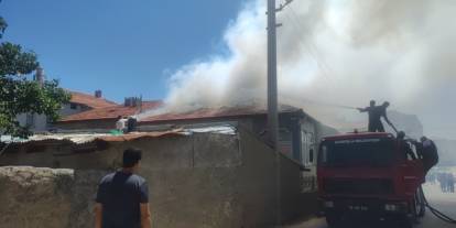 Sivas'ta Müstakil Evde Yangın