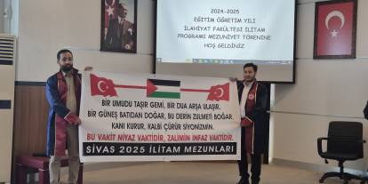 Sivas'taki Mezuniyette Gazze Unutulmadı