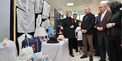 Kursiyerlerden El Emeği Göz Nuru Sergisi