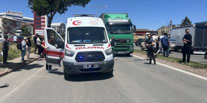 Sivas'ta Kamyonun Çarptığı Yaya Ağır Yaralandı