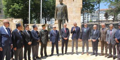 Sivas'ta Atatürk Anıtı’na Modern Dokunuş