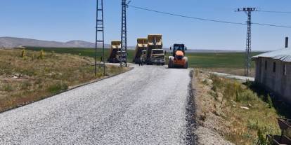 Sivas’ta kırsal yollara asfalt konforu